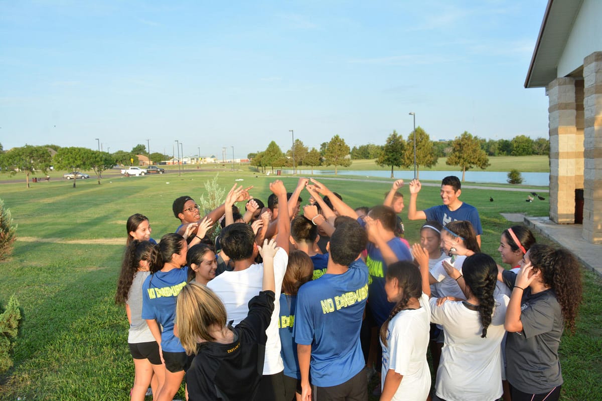 Cross Country hits the trails